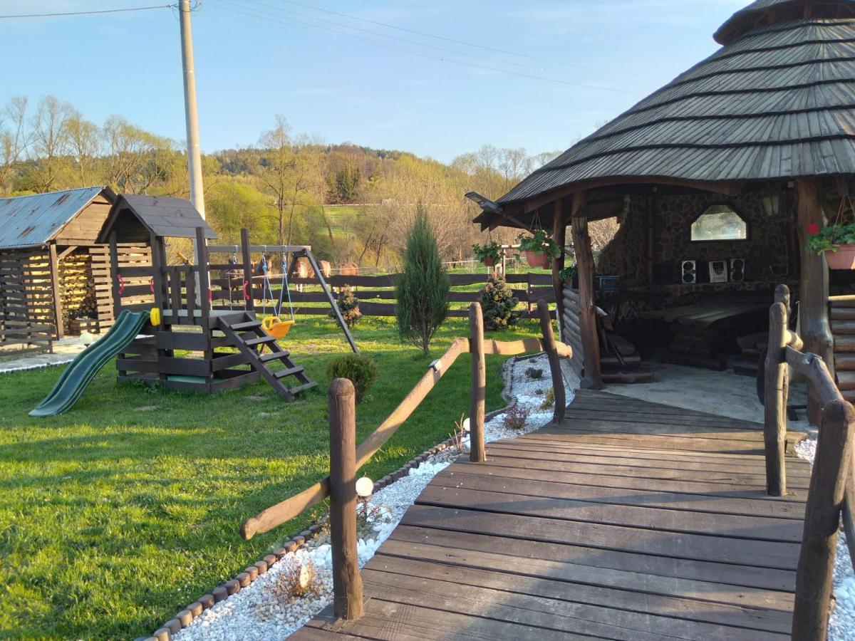 Domek Na Prerii Villa Ustrzyki Dolne Exterior photo