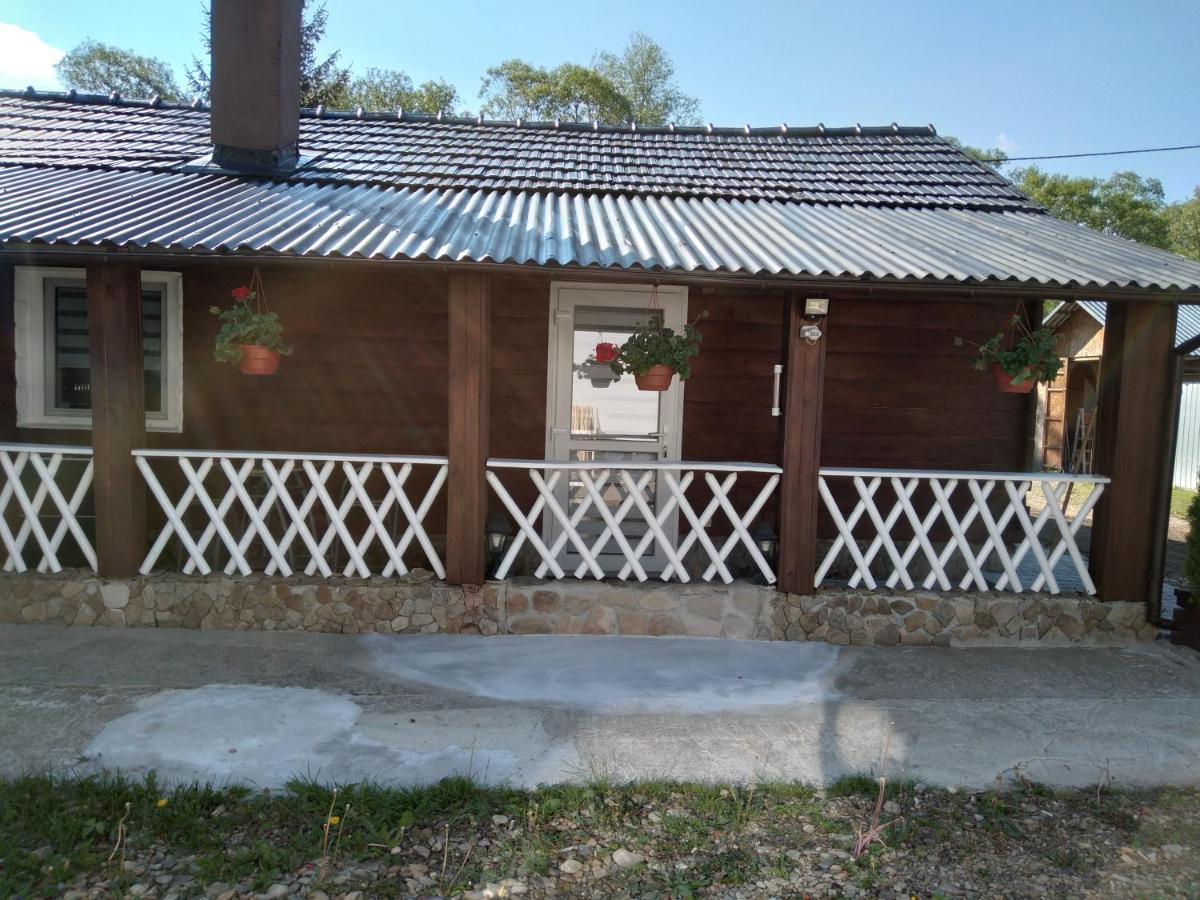 Domek Na Prerii Villa Ustrzyki Dolne Exterior photo